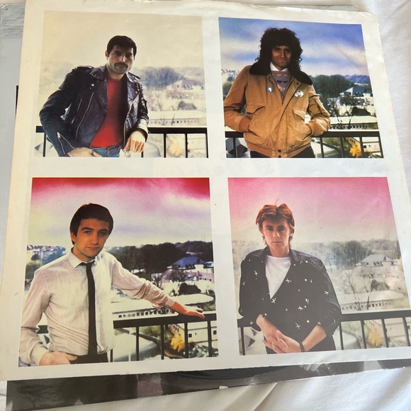 RARE ROCK MUSIC RECORD ALBUM~ QUEEN ~ORIGINAL VINTAGE VINYL LP WHITE LABEL 1980 - Picture 6 of 9